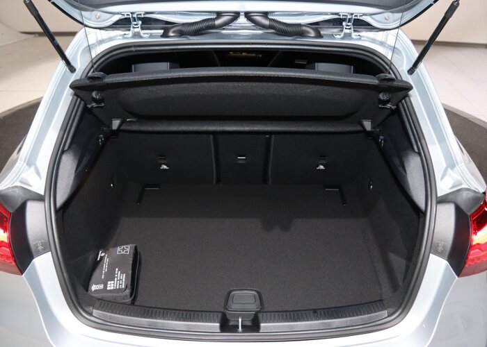Mercedes-Benz A-Klasse 180 Business Solution AMG