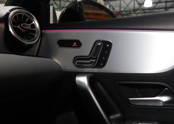 Mercedes-Benz A-Klasse 180 Business Solution AMG