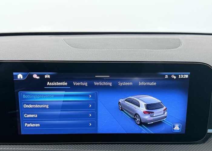 Mercedes-Benz A-Klasse 180 Business Solution AMG