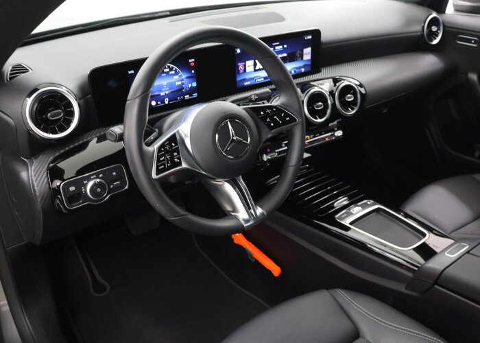 Mercedes-Benz CLA-Klasse 180 Star Edition LIMITED