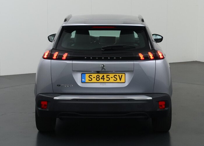 Peugeot e-2008 EV Allure 50 kWh