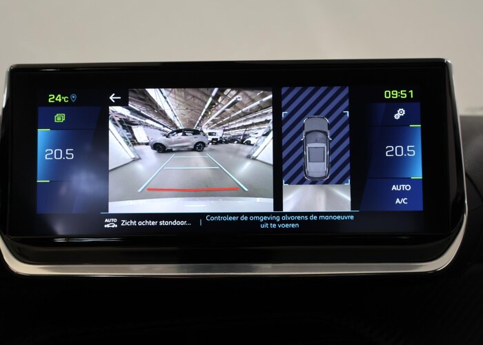 Peugeot e-2008 EV Allure 50 kWh