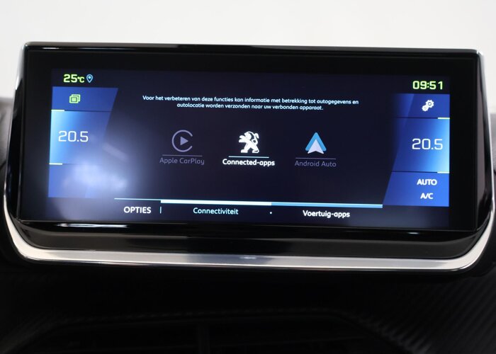 Peugeot e-2008 EV Allure 50 kWh