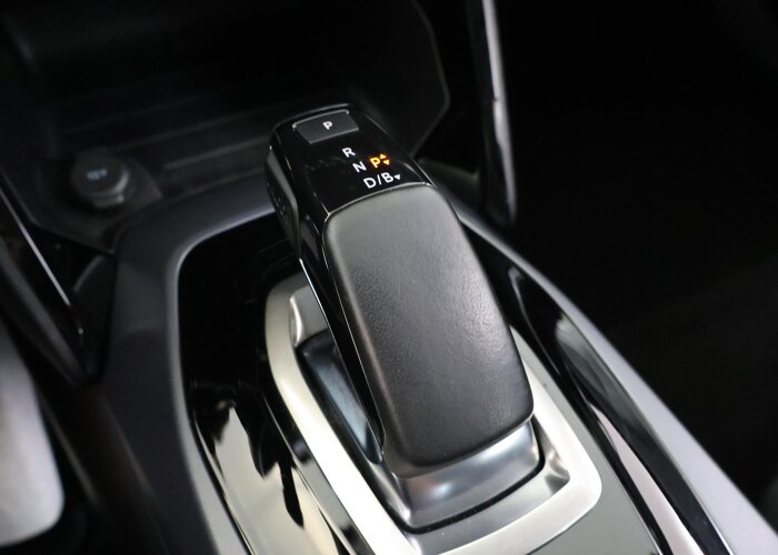 Peugeot e-2008 EV Allure 50 kWh