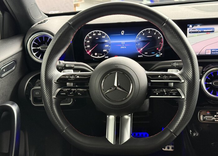 Mercedes-Benz A-Klasse 180 Star Edition AMG Line