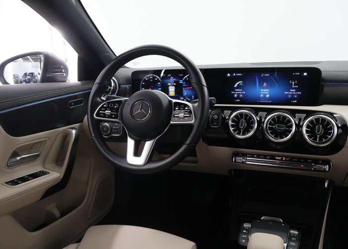 Mercedes-Benz CLA-Klasse Shooting Brake 180 Luxury Line