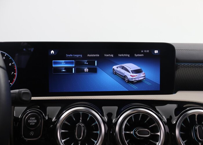 Mercedes-Benz CLA-Klasse Shooting Brake 180 Luxury Line