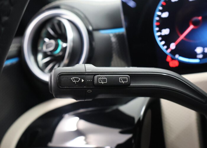 Mercedes-Benz CLA-Klasse Shooting Brake 180 Luxury Line