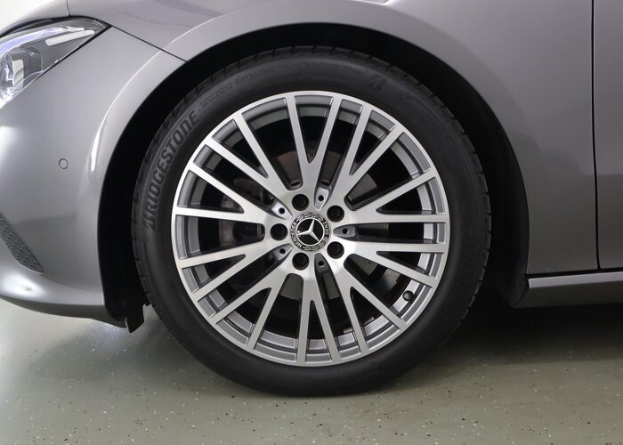 Mercedes-Benz CLA-Klasse Shooting Brake 180 Luxury Line