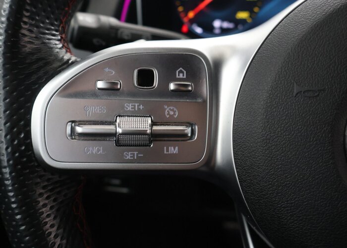 Mercedes-Benz GLB 200 Business Solution AMG