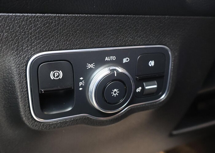 Mercedes-Benz GLB 200 Business Solution AMG