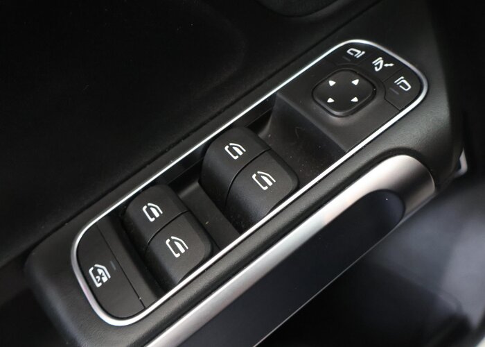 Mercedes-Benz GLB 200 Business Solution AMG