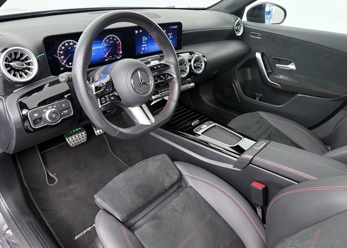 Mercedes-Benz A-Klasse 180 Star Edition AMG Line