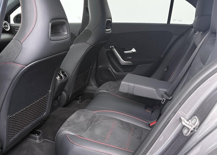 Mercedes-Benz A-Klasse 180 Star Edition AMG Line