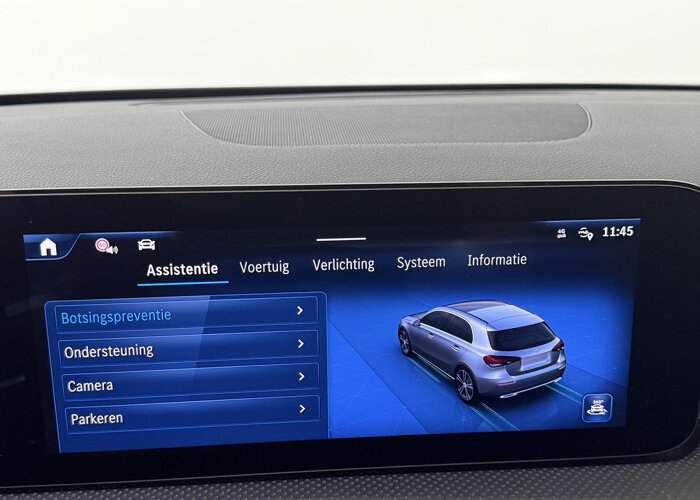 Mercedes-Benz A-Klasse 180 Star Edition AMG Line
