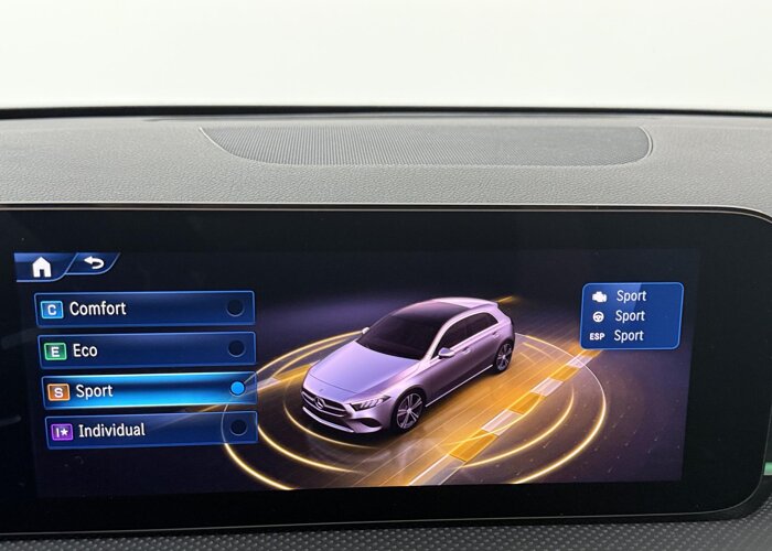 Mercedes-Benz A-Klasse 180 Star Edition AMG Line