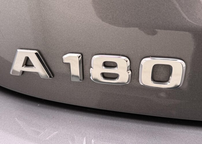 Mercedes-Benz A-Klasse 180 Star Edition AMG Line