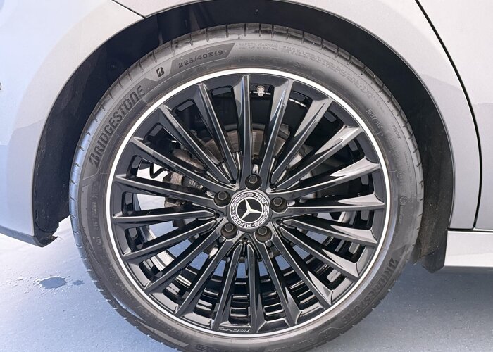 Mercedes-Benz A-Klasse 180 Star Edition AMG Line