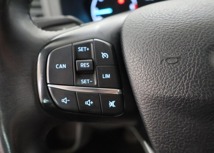 Ford Transit 330 2.0 TDCI L2 H2 Dubbele Cabine Trend