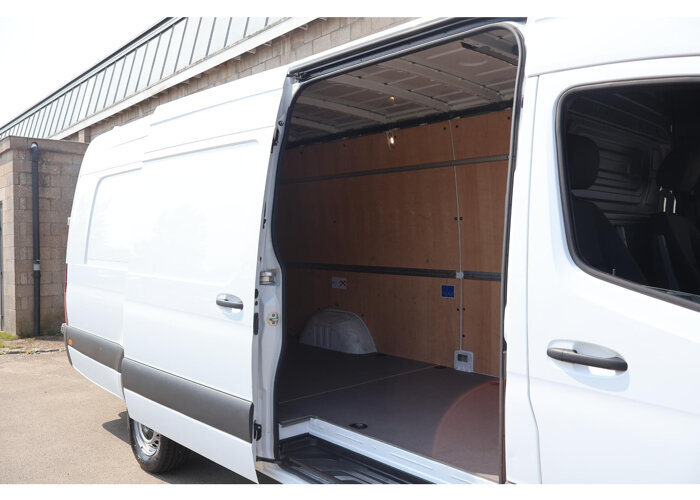 Mercedes-Benz Sprinter 319 CDI | L4 H2 | XXL | RWD | AUTOMAAT |