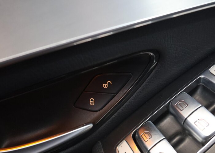 Mercedes-Benz GLC 300 4MATIC Premium