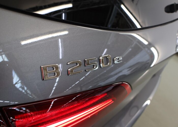 Mercedes-Benz B-Klasse 250e Business Solution AMG