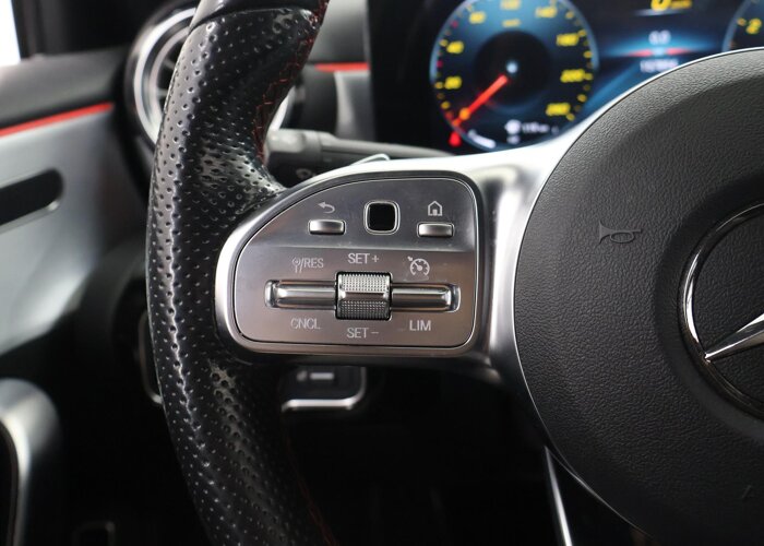 Mercedes-Benz A-Klasse 180 Business Solution AMG