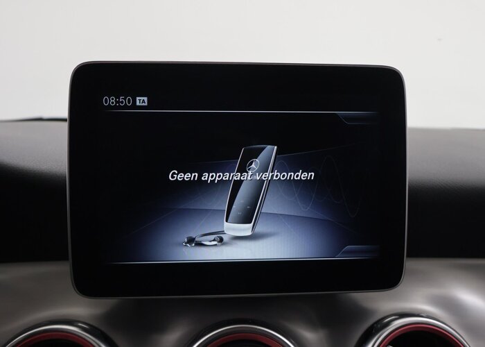 Mercedes-Benz GLA 180 Business Solution AMG