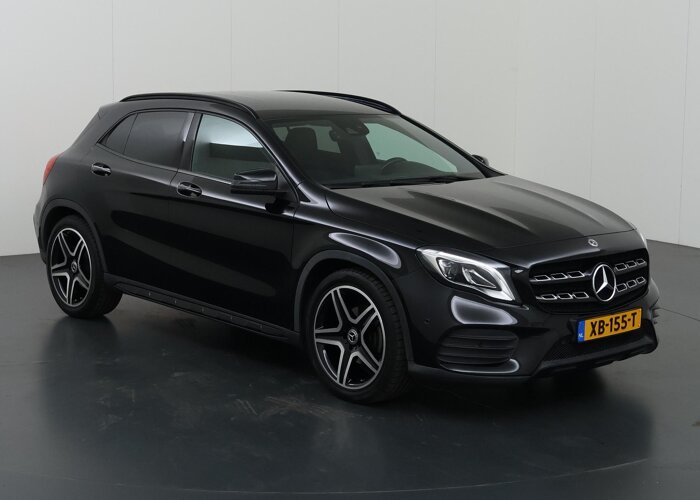 Mercedes-Benz GLA 180 Business Solution AMG