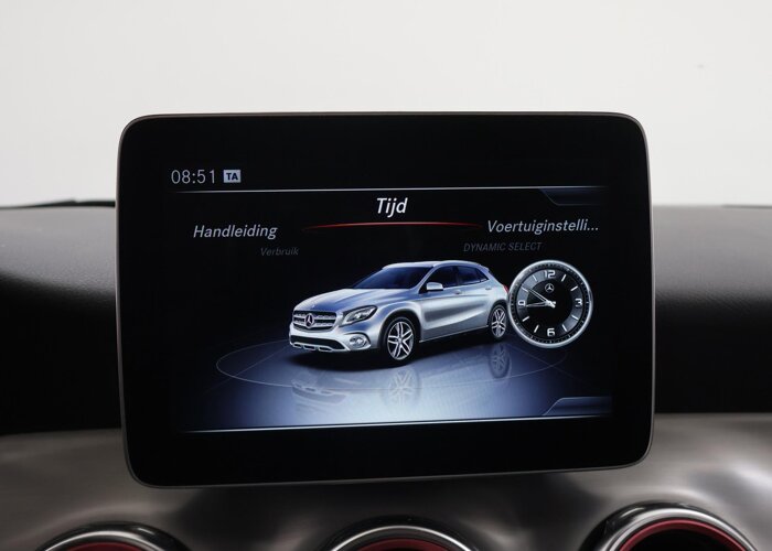 Mercedes-Benz GLA 180 Business Solution AMG