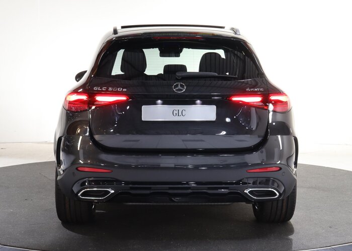 Mercedes-Benz GLC 300e 4MATIC Sport Edition