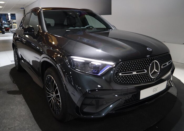 Mercedes-Benz GLC 300e 4MATIC Sport Edition