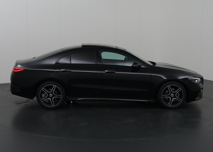 Mercedes-Benz CLA-Klasse 180 Star Edition AMG NIGHT