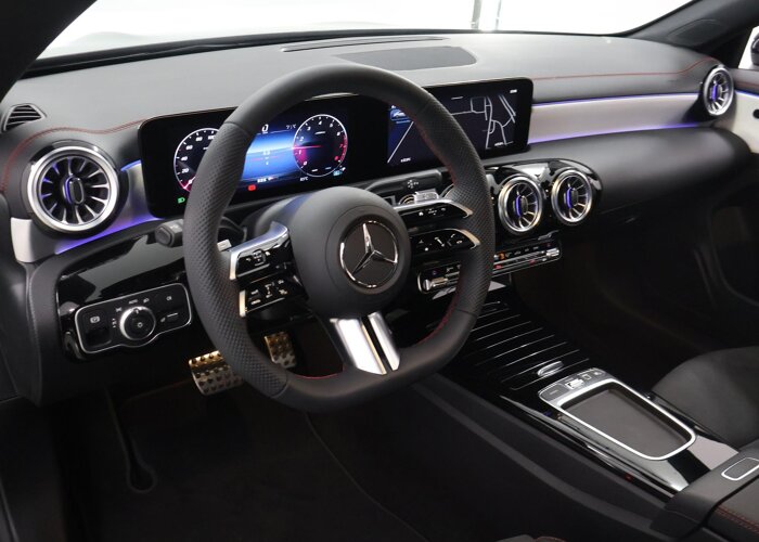 Mercedes-Benz CLA-Klasse 180 Star Edition AMG NIGHT