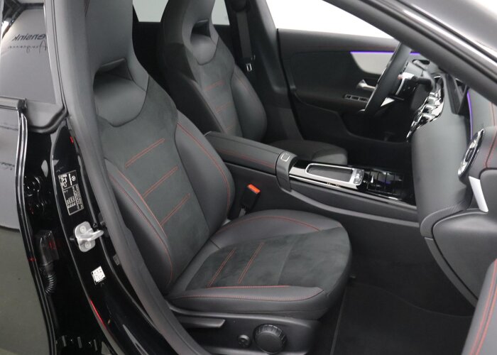 Mercedes-Benz CLA-Klasse 180 Star Edition AMG NIGHT