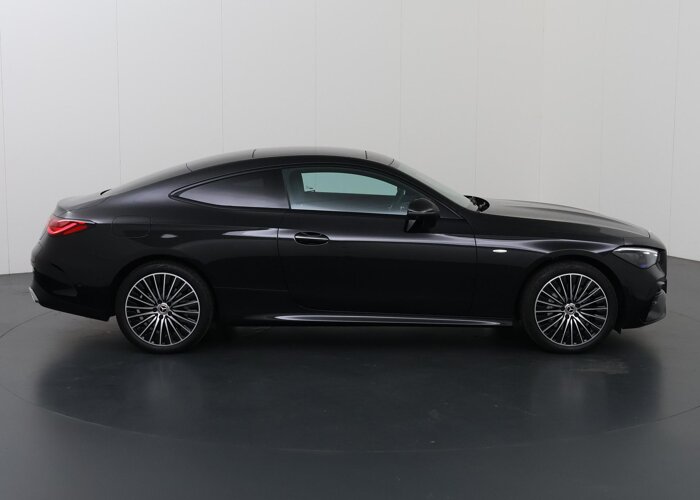 Mercedes-Benz CLE Coupé 300 e AMG Line