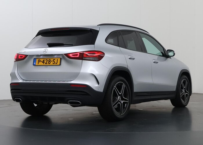 Mercedes-Benz GLA 180 Business Solution AMG