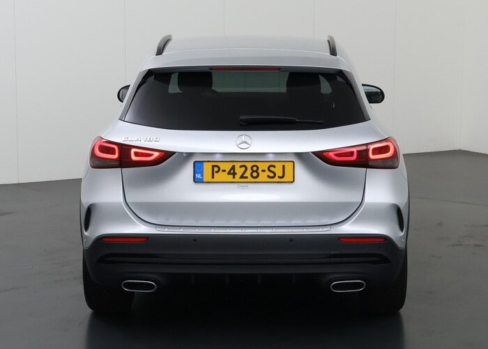 Mercedes-Benz GLA 180 Business Solution AMG