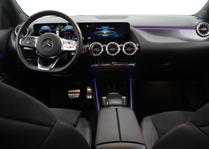 Mercedes-Benz GLA 180 Business Solution AMG