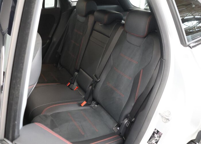 Mercedes-Benz GLA 180 Business Solution AMG