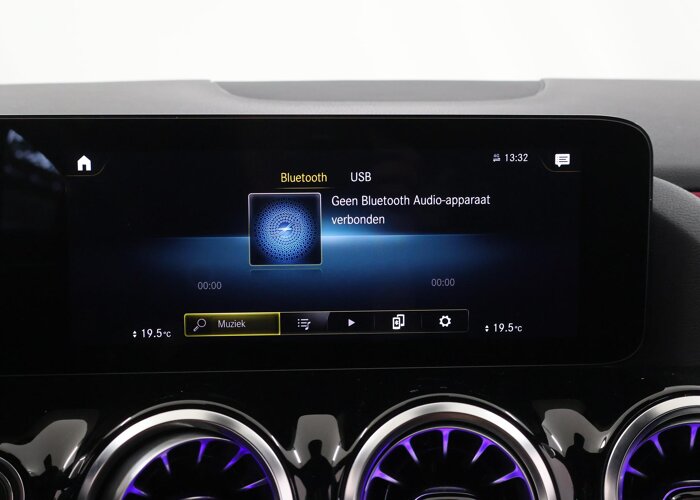Mercedes-Benz GLA 180 Business Solution AMG