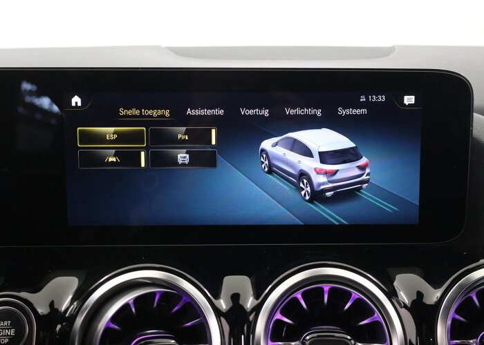 Mercedes-Benz GLA 180 Business Solution AMG