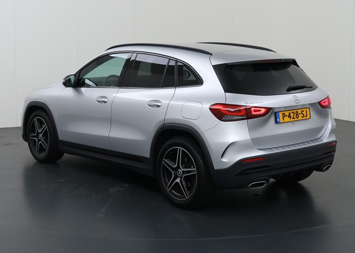 Mercedes-Benz GLA 180 Business Solution AMG