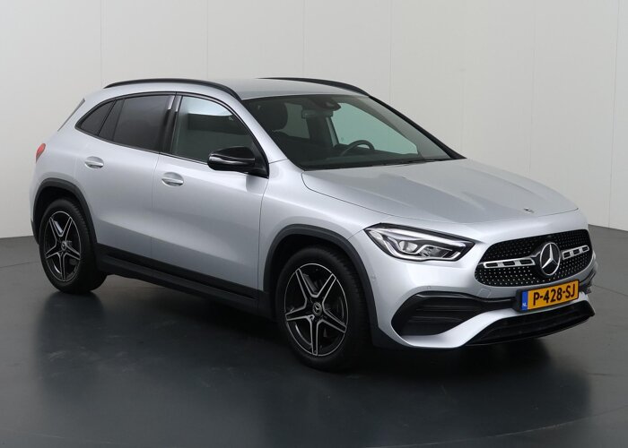 Mercedes-Benz GLA 180 Business Solution AMG