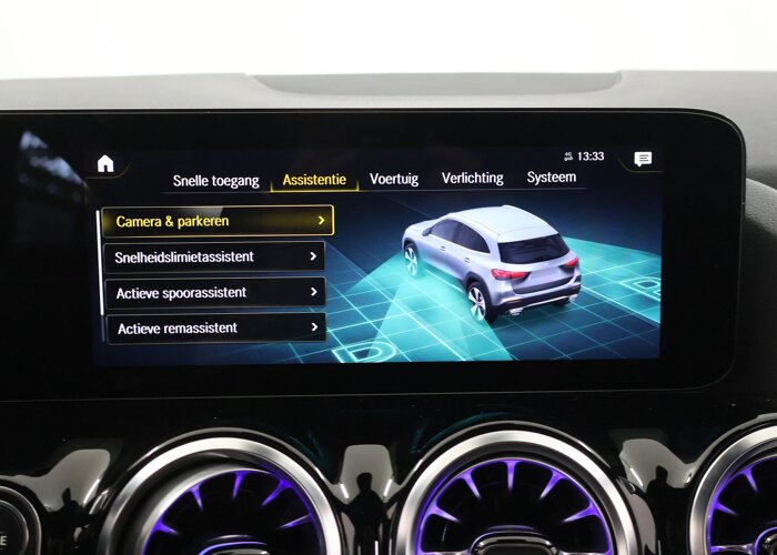 Mercedes-Benz GLA 180 Business Solution AMG