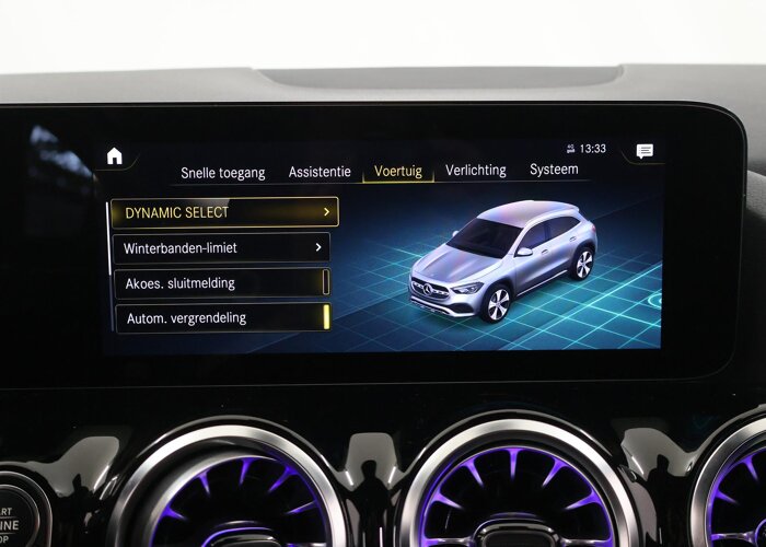 Mercedes-Benz GLA 180 Business Solution AMG