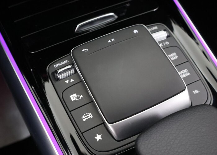 Mercedes-Benz GLA 180 Business Solution AMG