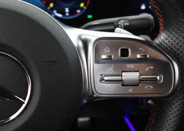 Mercedes-Benz GLA 180 Business Solution AMG