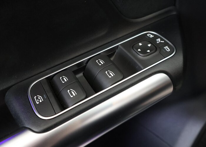 Mercedes-Benz GLA 180 Business Solution AMG