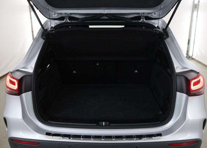 Mercedes-Benz GLA 180 Business Solution AMG